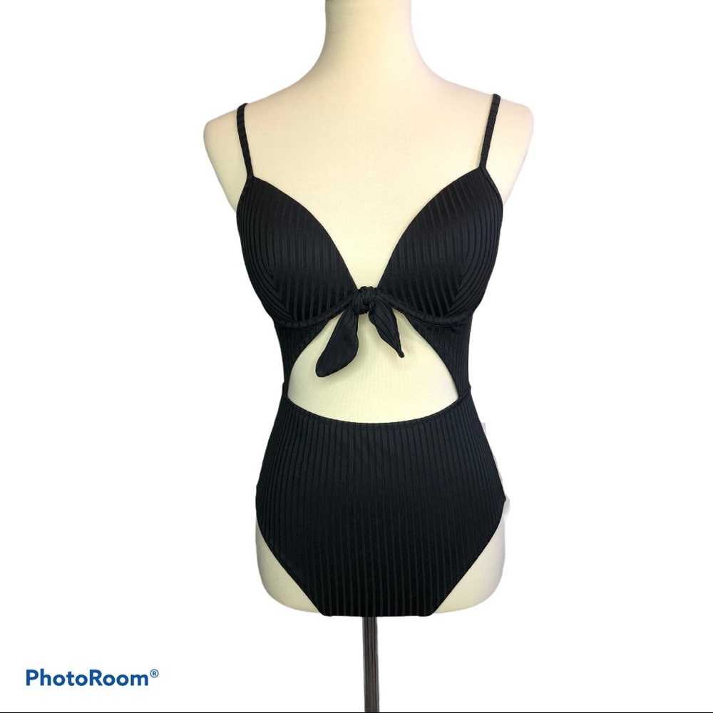 Shade & Shore Black Ribbed Cut-out One Piece Bra size 34C